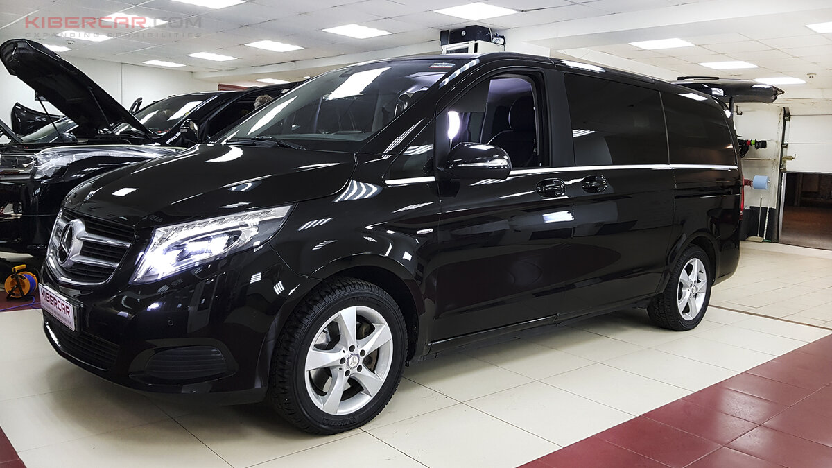 В работе новенький V-Class с минимальным пробегом