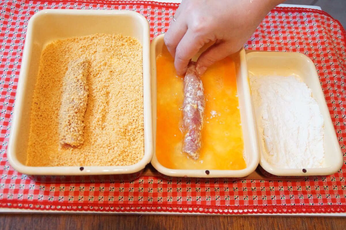 "Мясные палочки" - поджаристая румяная корочка и пикантный вкус. Так легко готовить.