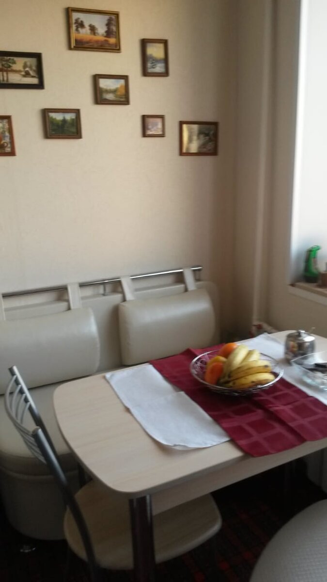 Вот так смотрятся обои под покраску без покраски)). Фото автора