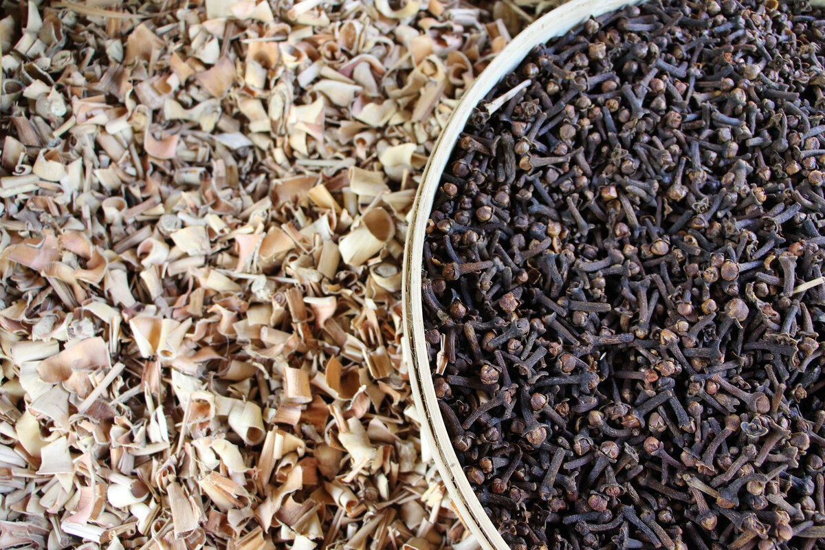 Приправа гвоздика не имеет ничего общего с цветком гвоздики