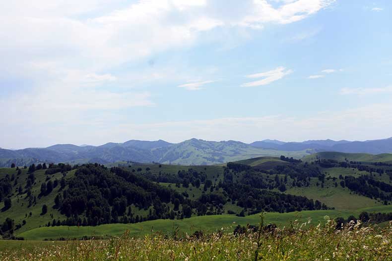 Вид с перевала Бирюксинский