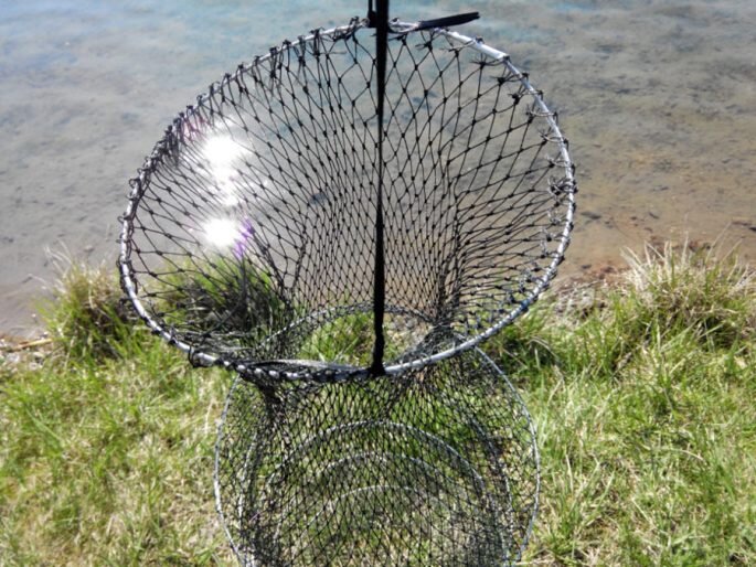Как выбрать садок для рыбалки правильно: выбор рыболовного садка из металла и ткани