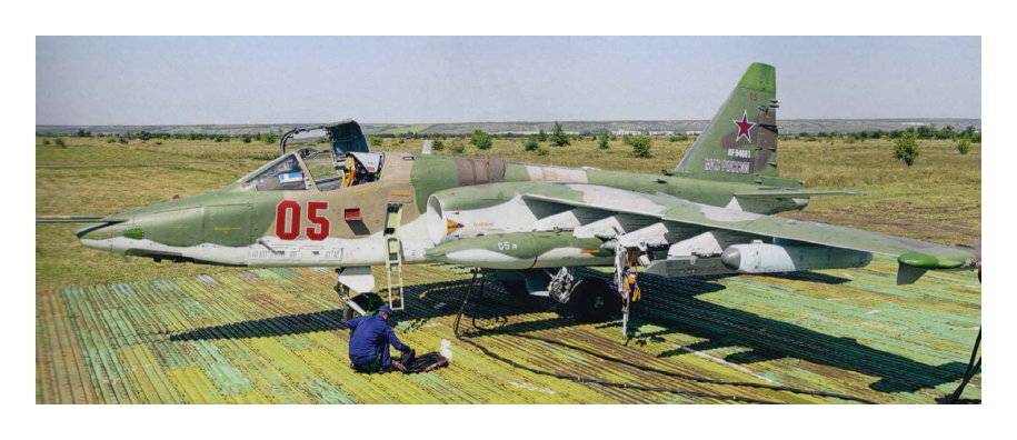Подготовка штурмовика Су-25 к взлету