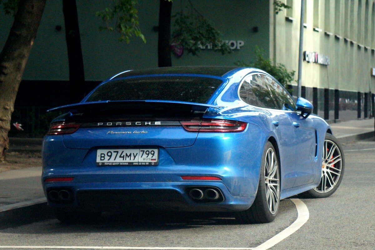 Porshe Panamera Turbo 2019