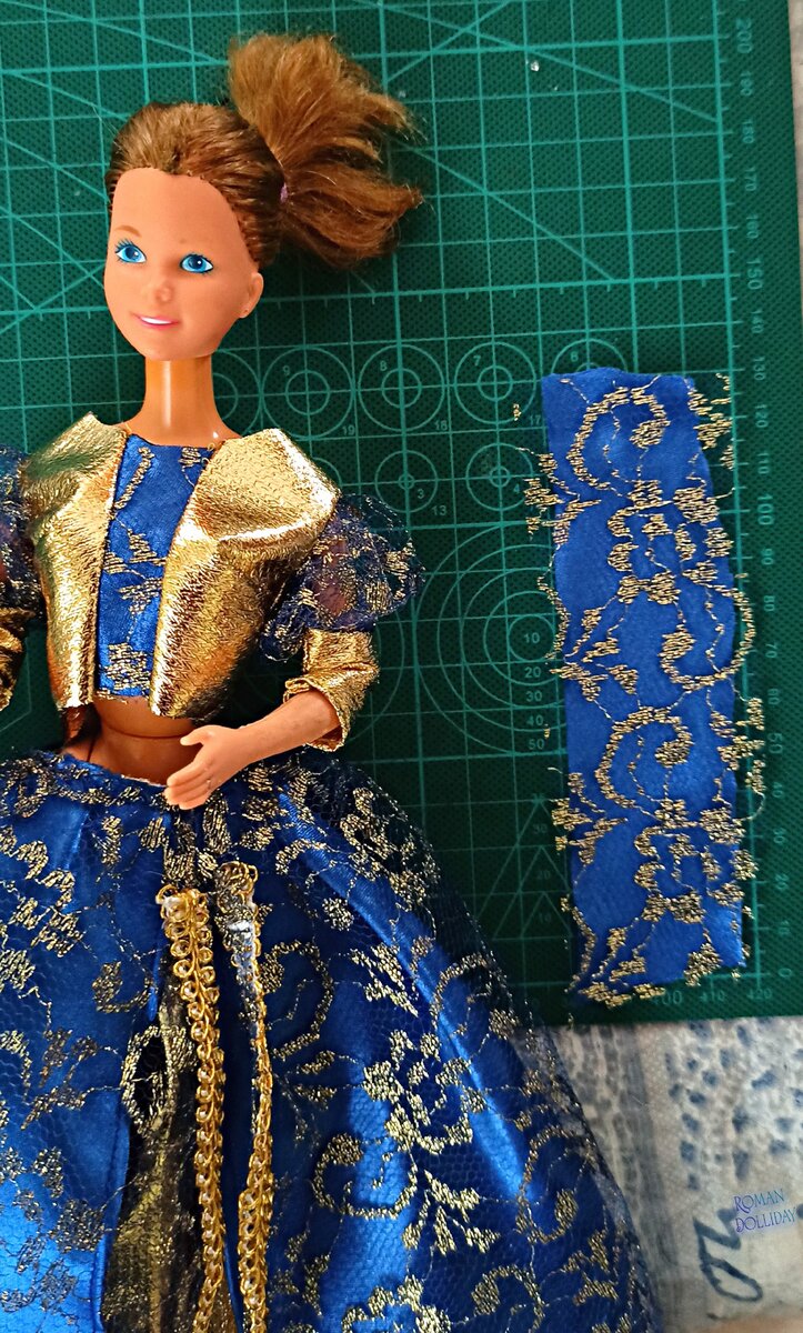 Великолепное бальное платье для куклы Барби крючком