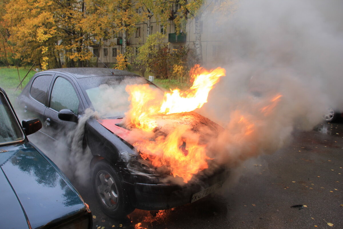 Самовозгорание автомобиля причины