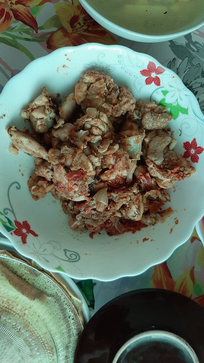 Готовый шашлык в помидорах