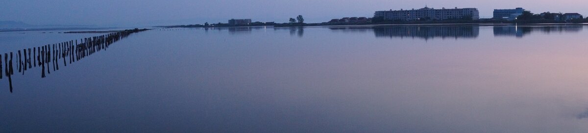 Поморийское озеро перед рассветом  