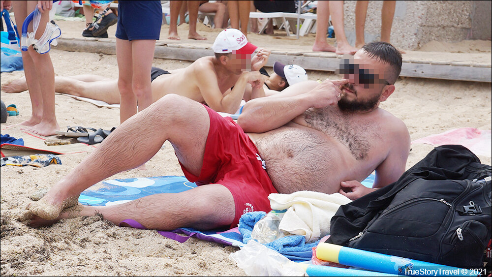 Крым - Совсем стыд потеряли? Как отдыхают некоторые русские и нормально ли это