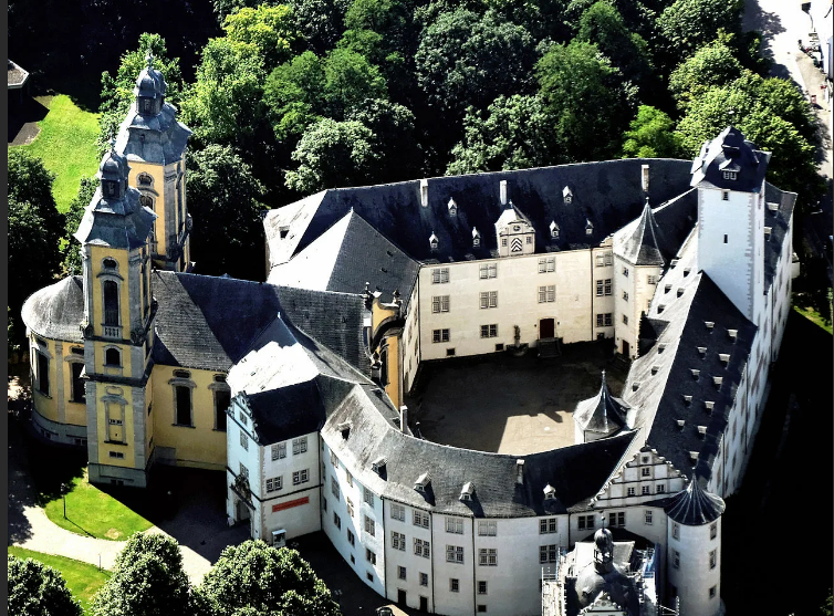 Замок Маргентхайм (фото из открытых истолчников)