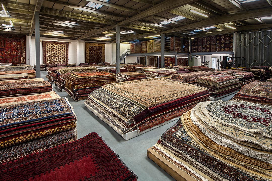 Первые ковры. Carpet Warehouse. Carpet as a Gift.