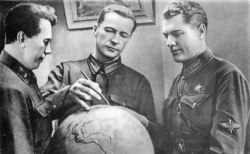 Слева направо: Данилин, Громов, Юмашев. Из открытых источников 