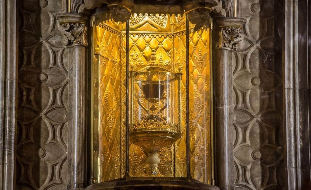 Чаша, в кафедральном соборе Валенсии. Фото взято с сайта: interesnyefakty.org 