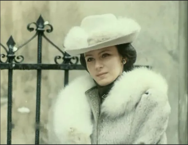Елена в фильме "Возвращение Баттерфляй, 1982 год