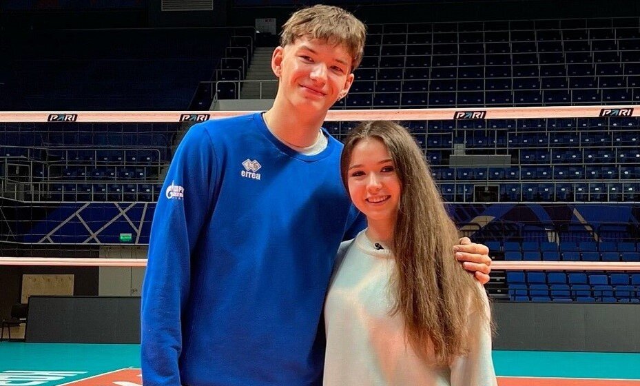    Федоров провел экскурсию для Валиевой. Фото: ВК «Зенит-Казань»