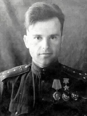 Помощник командира по воздушно-стрелковой службе 774 иап капитан И.И. Романенко.