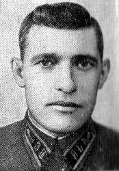 Главный герой, командир 11-й тбр М.П. Яковлев, на фото в звании полковника.
