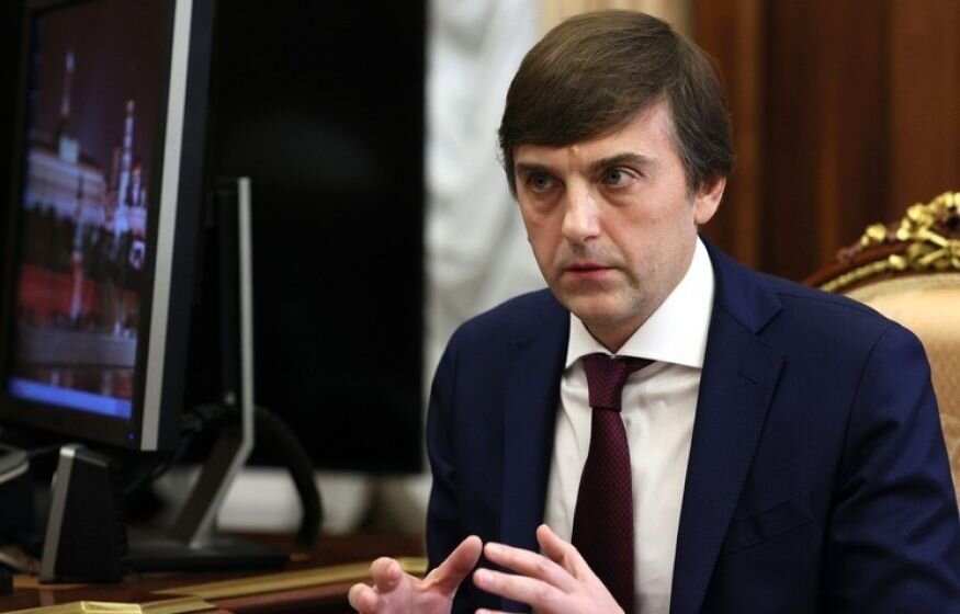    Кравцов назвал главной проблемой школьников информационную войну