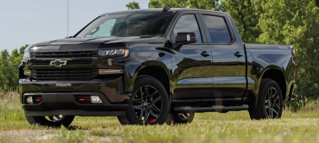 General Motors представила свой  гибридный внедорожник Chevrolet Silverado, который будет оснащен передовыми системами снижения расхода топлива, а также функцией автономного вождения на хайвеях.