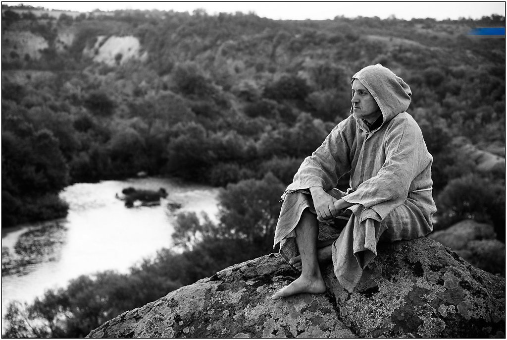 Глушь(ужасы, триллер, драма)2014. Шишкин лесная глушь 1872. Лекарь ученик авиценны. Фильм авиценна ученик лекаря. Соловки монахи отшельники.