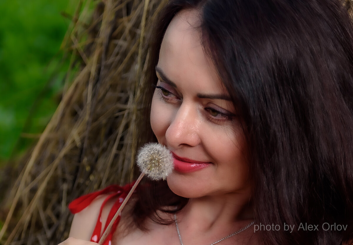 На излете лета. Снимаю красивую девушку в сене. | Фотовзгляд. Петрович ...