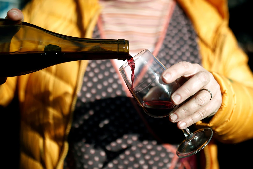 Исследование показало, что уровень смертности от алкоголизма среди женщин увеличился на 85 процентов с 1999 по 2017 год.