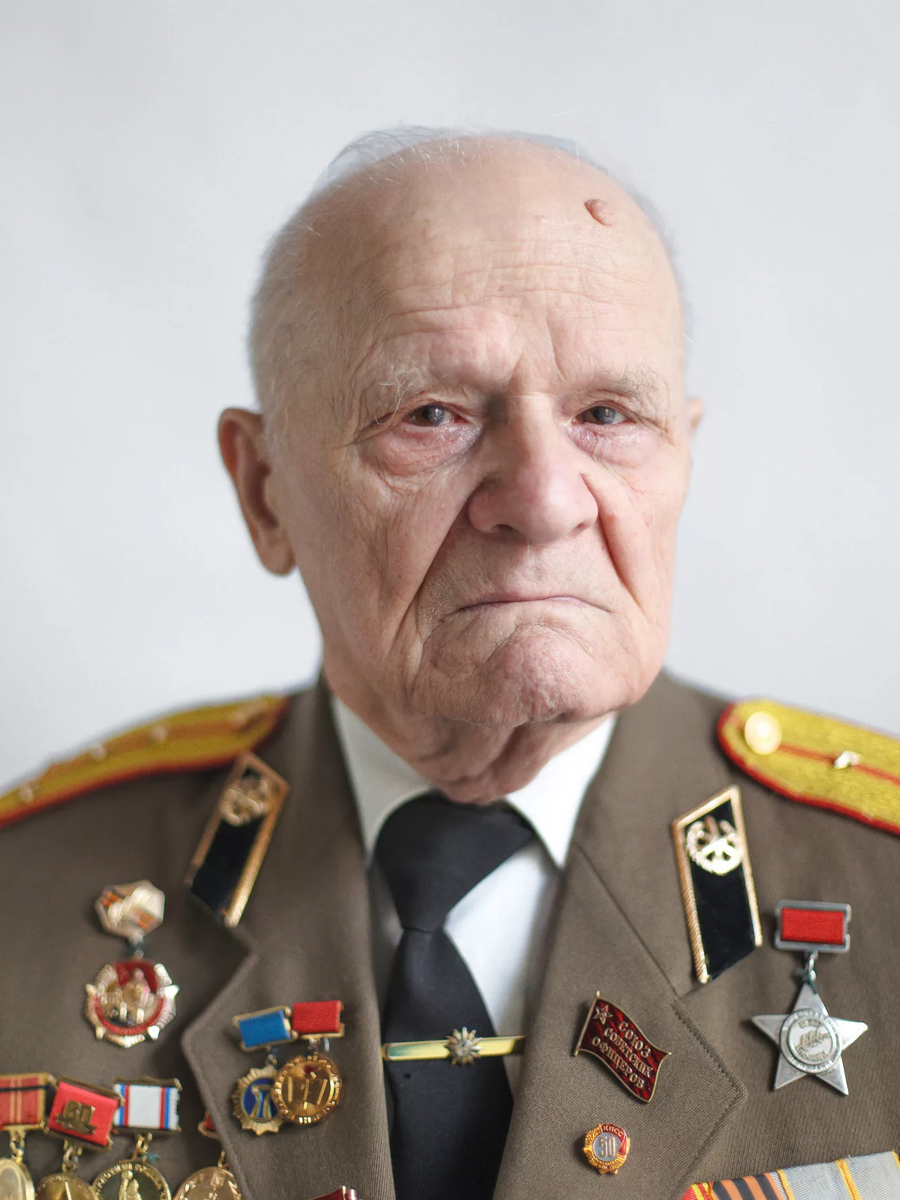 В 45-м Николай Щелконогов штурмовал Берлин, а теперь воюет с фальсификаторами 