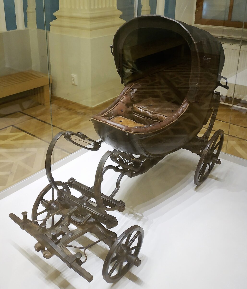 Коляска детская, Россия, 1816 год. Найдено: Государственный исторический музей, Москва