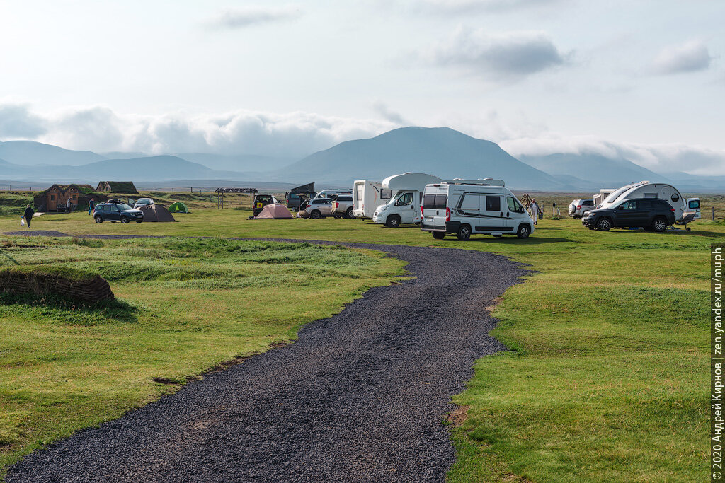 Общий вид на кемпинг Möðrudal (Исландия). Здесь и далее фото автора