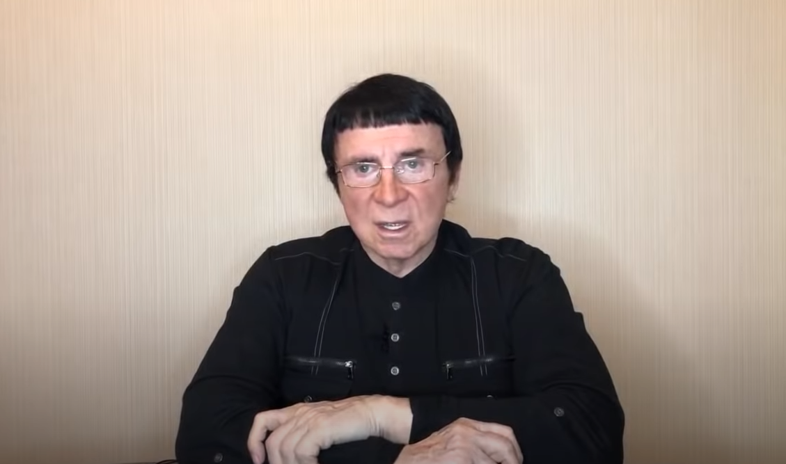 Кашпировский Анатолий в спортзале