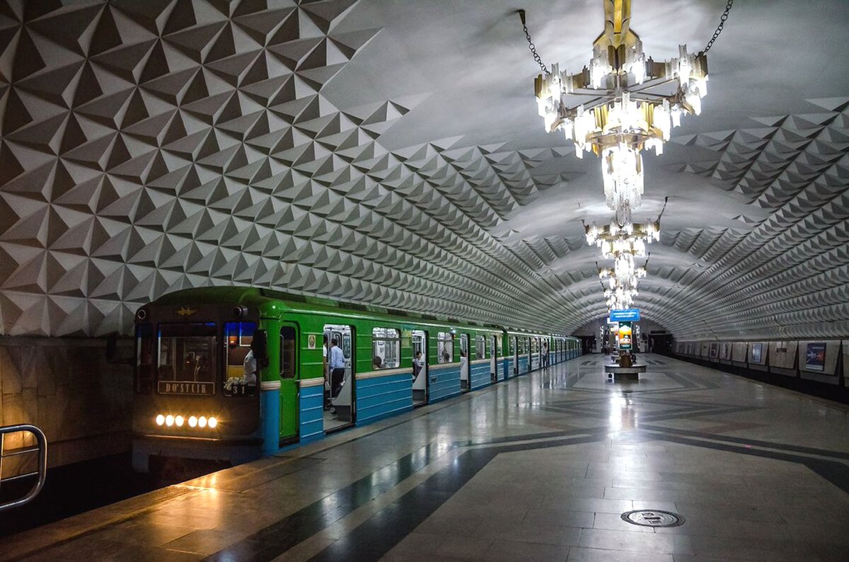 Metro. Метро Ташкент станция беруни. Ташкент метро станция Узбекистан. Ташкент станция метро Узбекистанская. Станции «тинчлик» Ташкентского метрополитена.