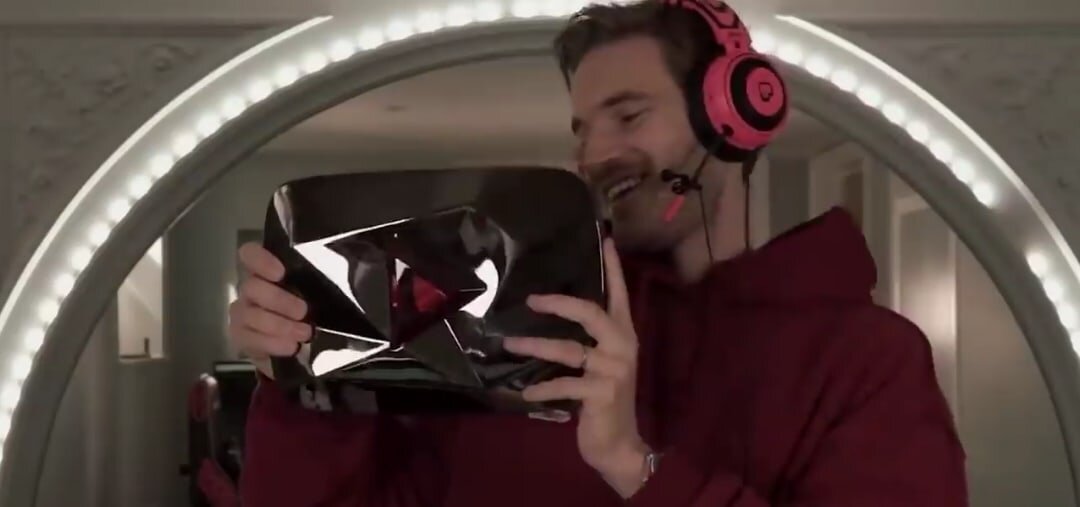 В 2016 г. журнал Time назвал Чельберга одним из 100 самых влиятельных людей планеты