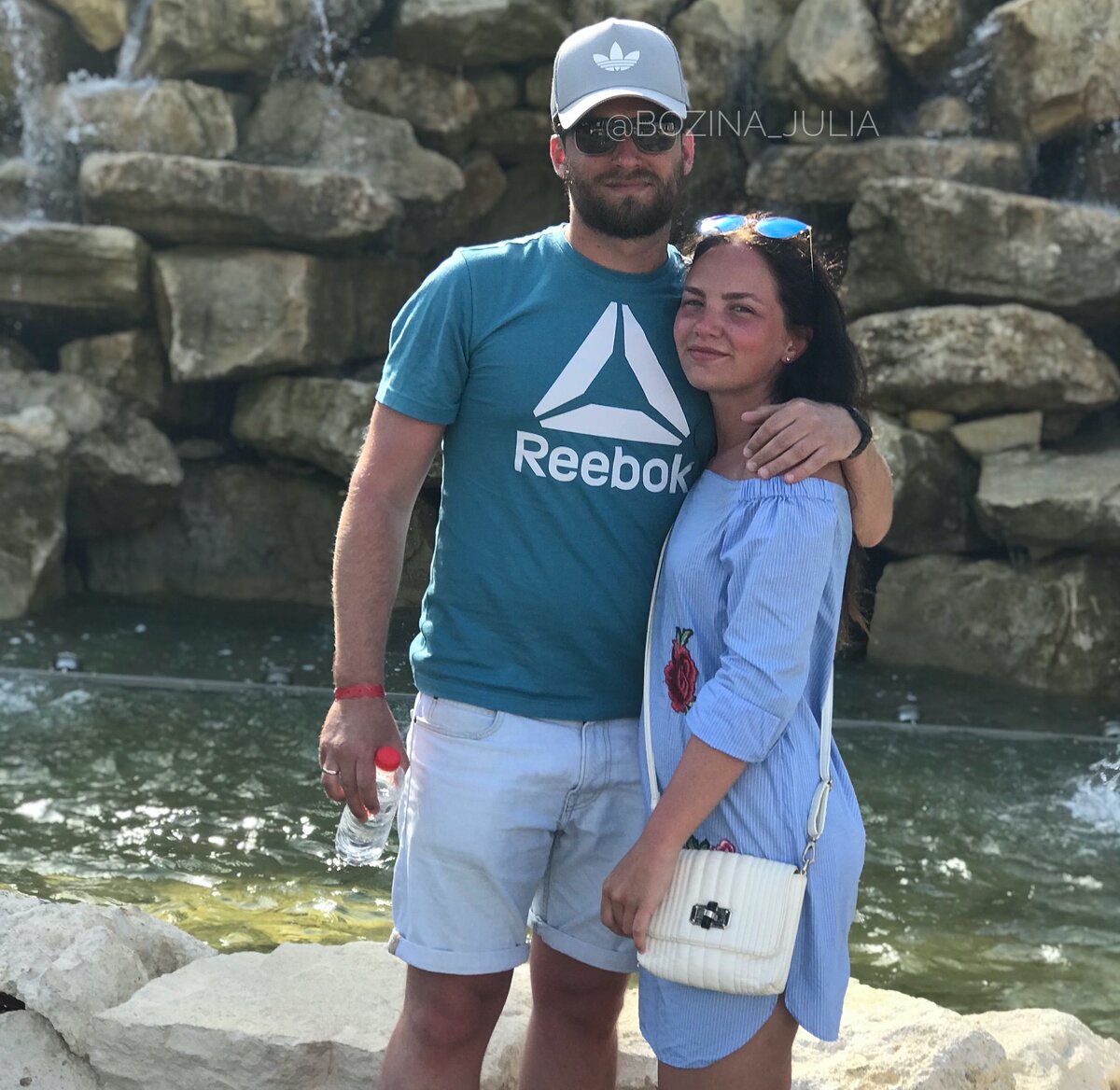 Мы в отпуске в прошлом году. Турция, Манавгат. Вы поняли, насколько я мелкая?=)