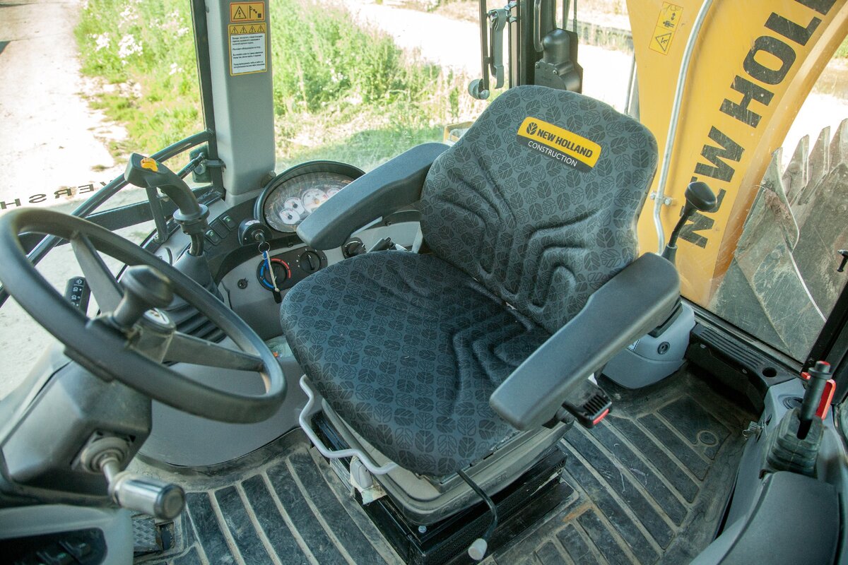 New holland b115b фото