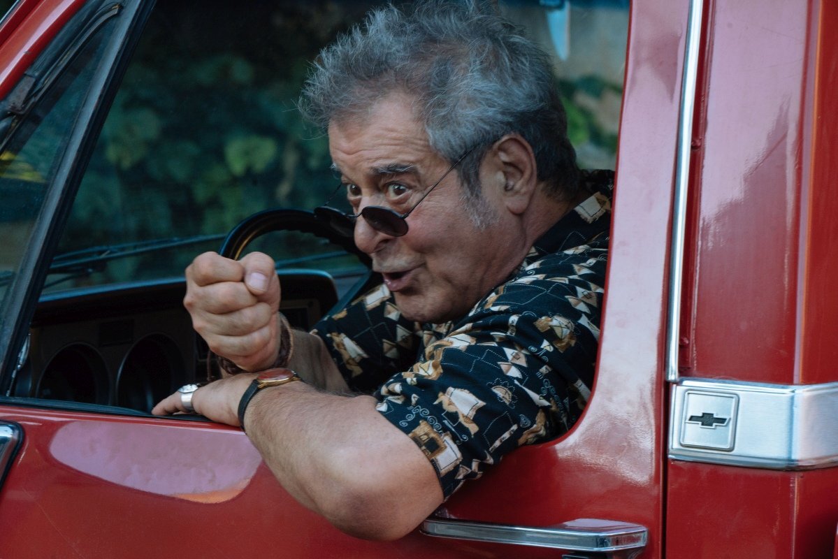 кадр из фильма Далеко далеко