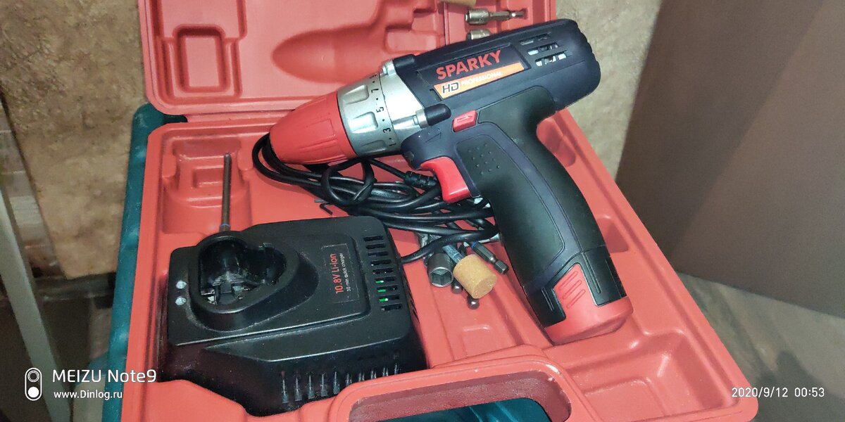 Аккумуляторный шуруповерт