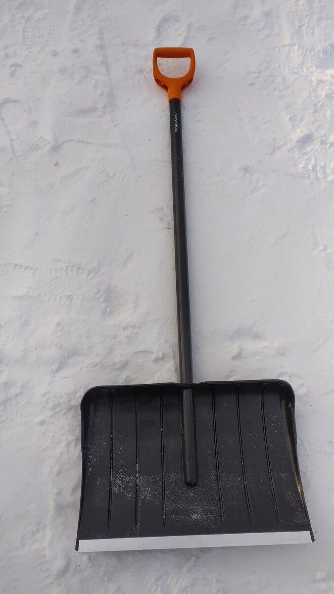 Этой лопатой я пользуюсь уже год и она как новая
