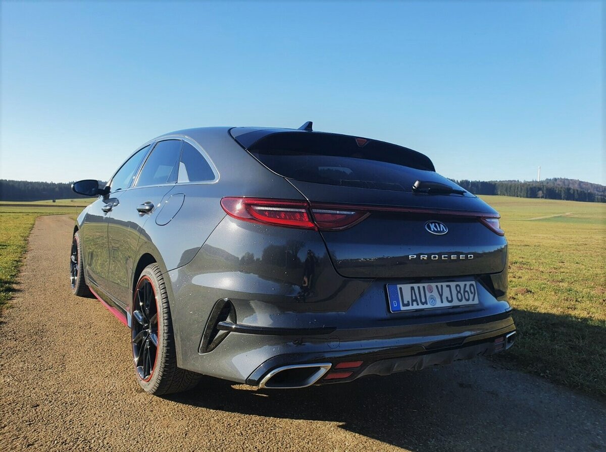 Opel Astra GTC крутит KIA Pro Cee’d. Сравнение моторов. Кто лучше на 2021 год. 