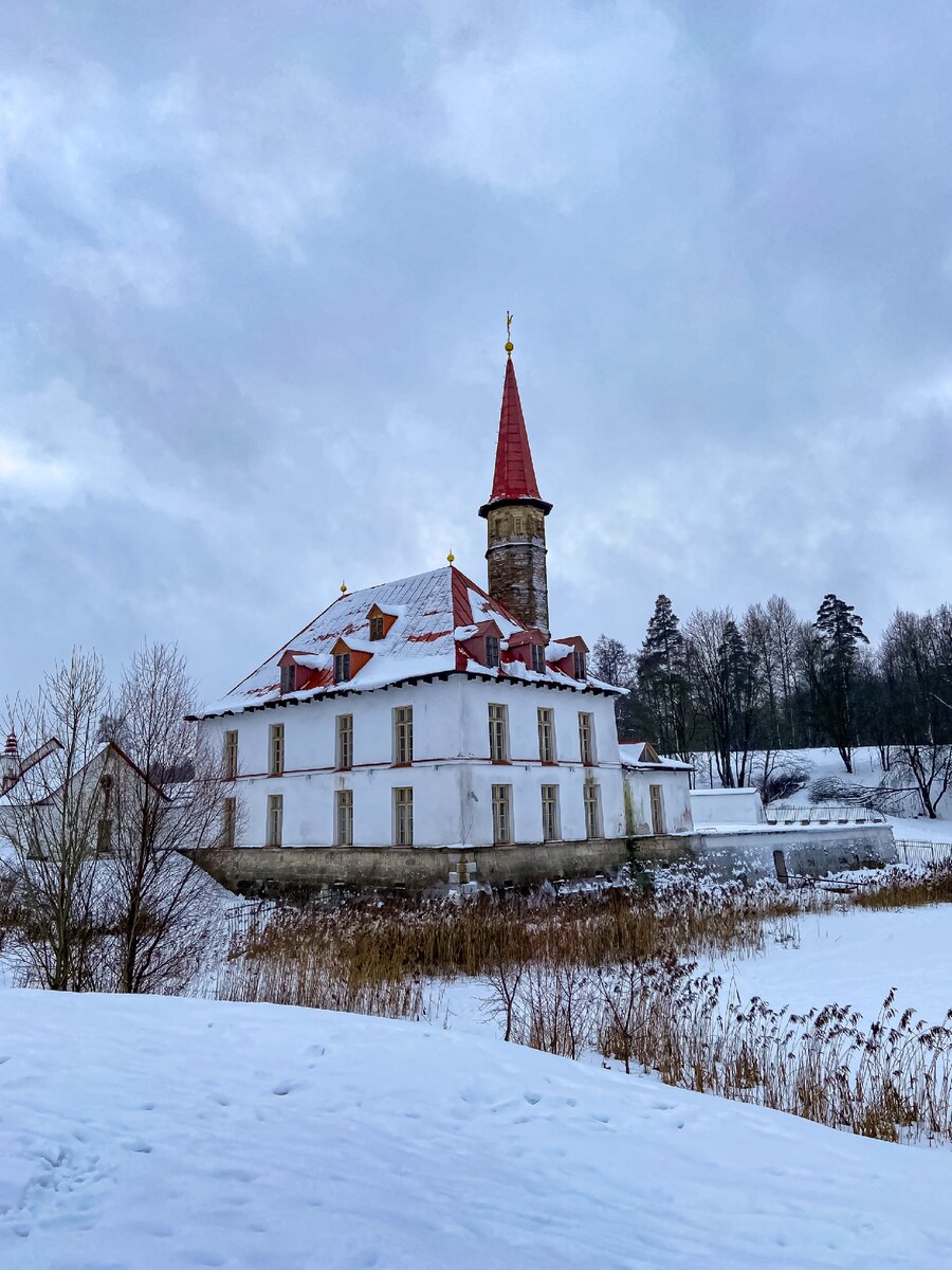 Фото приоратского парка в гатчине