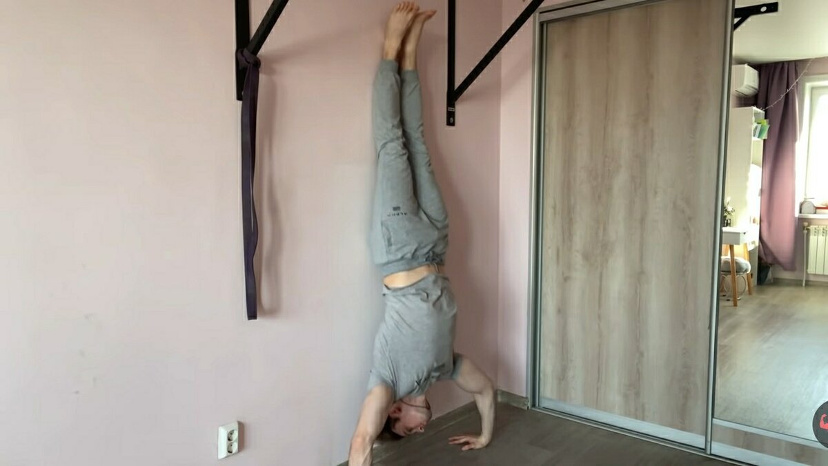 Да-да, это стойка на руках.