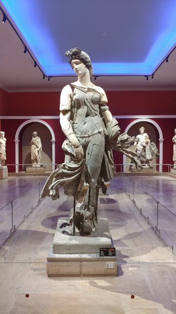 Летящей походкой...