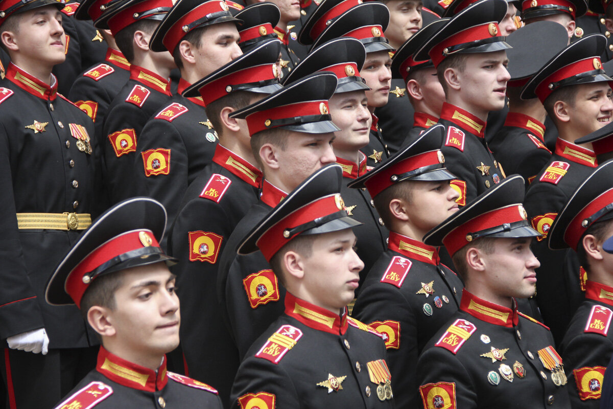 Знак солдатской доблести — «Гвардия» ниже по статусу, чем значок выпускника  «СВУ» | Елизарэ-Фильм | Дзен