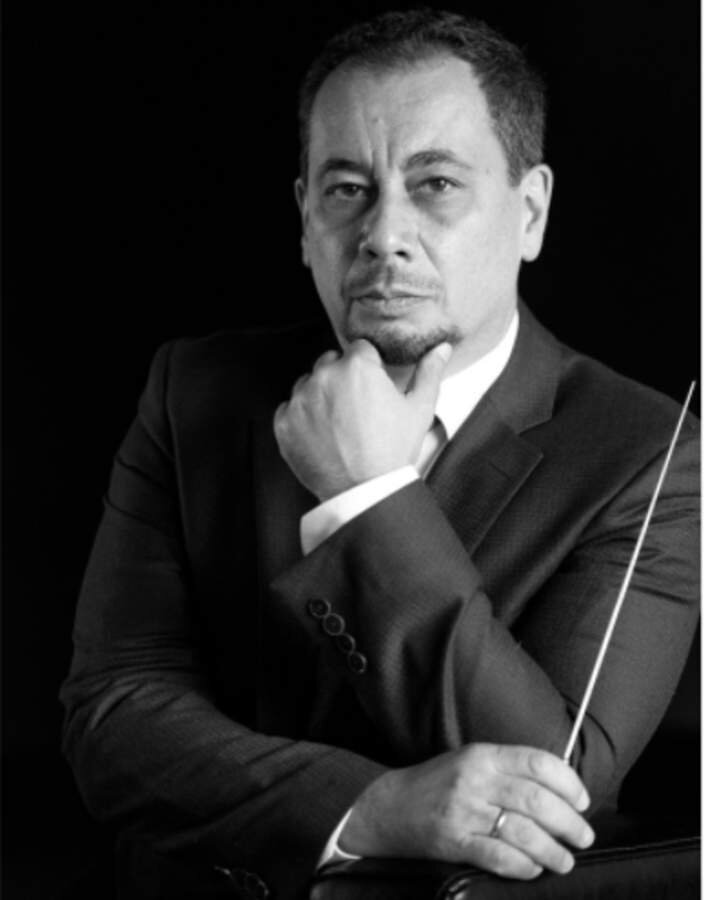  дДирижёр Владимир Ланде 