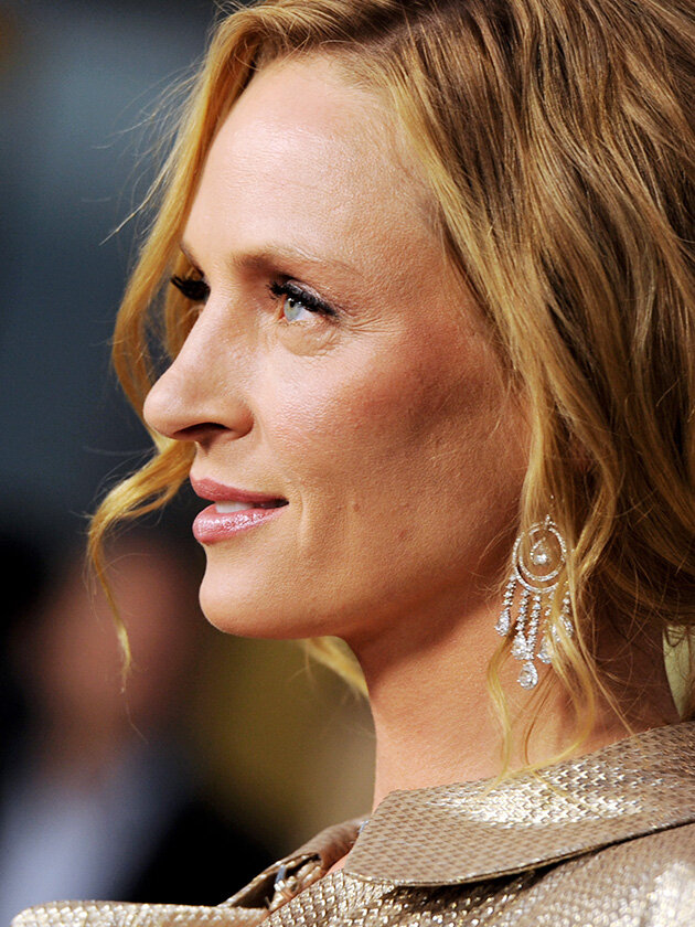 Муза Квентина Тарантино тоже не была бы такой привлекательной, если бы ее внешность была чуть "попроще". Справедливости ради отметим, что с ботоксом Ума Турман в последнее время перебарщивает, но все-таки нос звезды остается неизменным - актриса никогда не хотела сделать его маленьким или вздернутым.