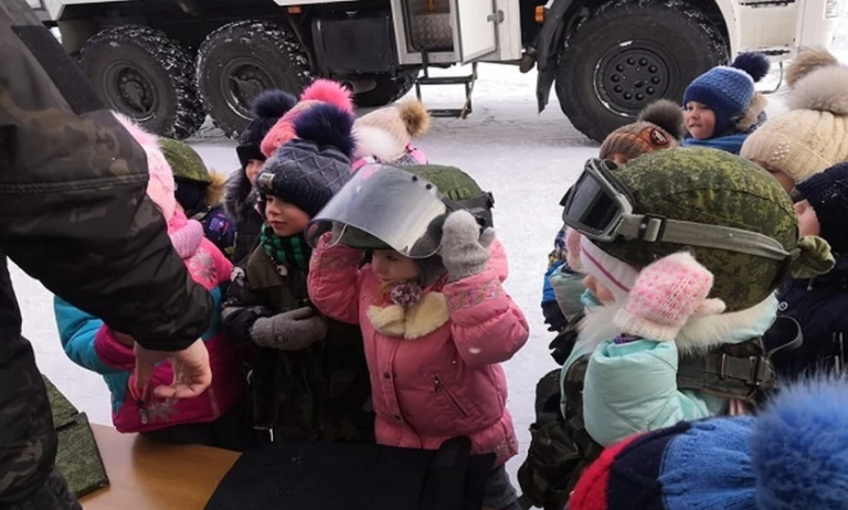 "Праздник" для детей в Нижнем Тагиле. Фото взято на https://yandex.ru/images 