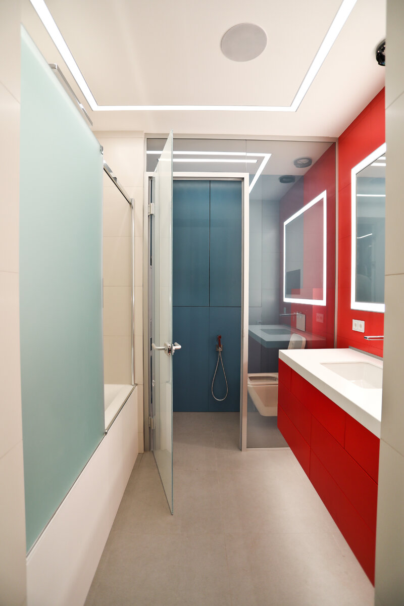 Электроподключаемая перегородка из смарт-стекла Private Glass  безопасна для использования во влажной среде

