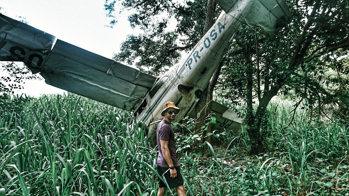 Тот самый самолет, фото сделано сразу после крушения