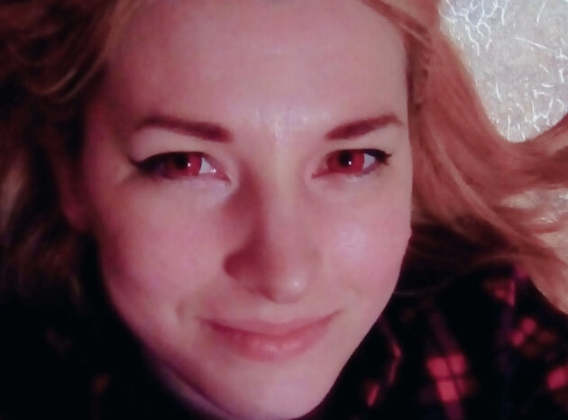 Красные линзы не для зрения.