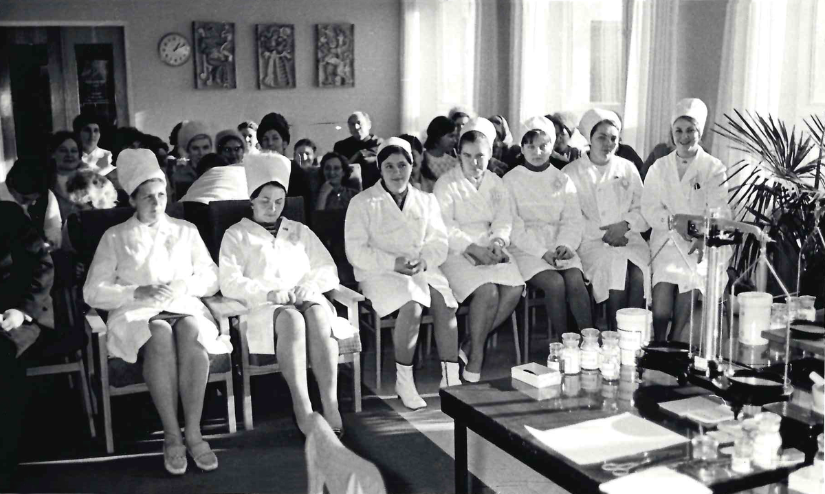 Коллектив центральной районной аптеки №20 на региональном конкурсе-смотре