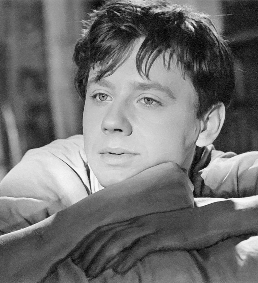 В роли Олега Савина